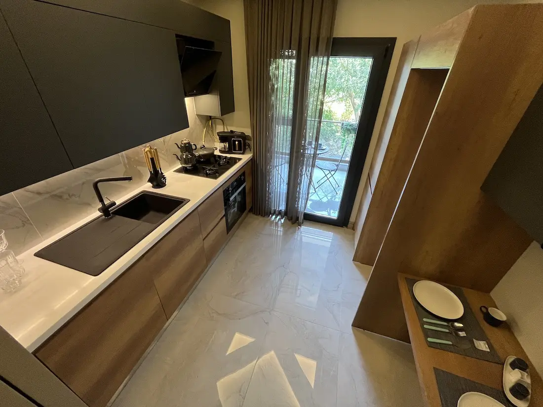 Fitted kitchen